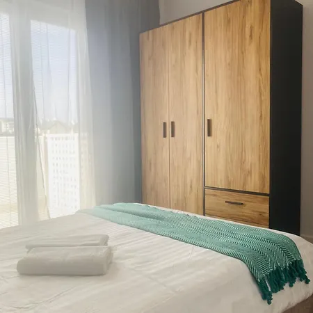 Apartment Square Space *