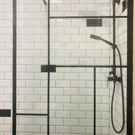 Square Space アパート ジェシュフ