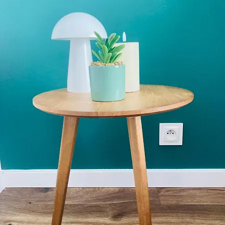 Square Space Apartment *